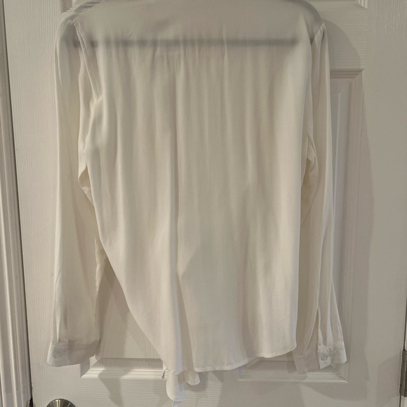 NWT SUPERDOWN JORDYN FRONT TIE TOP. Size M. Smoke Free, Pet Free Home. - Picture 6 of 8